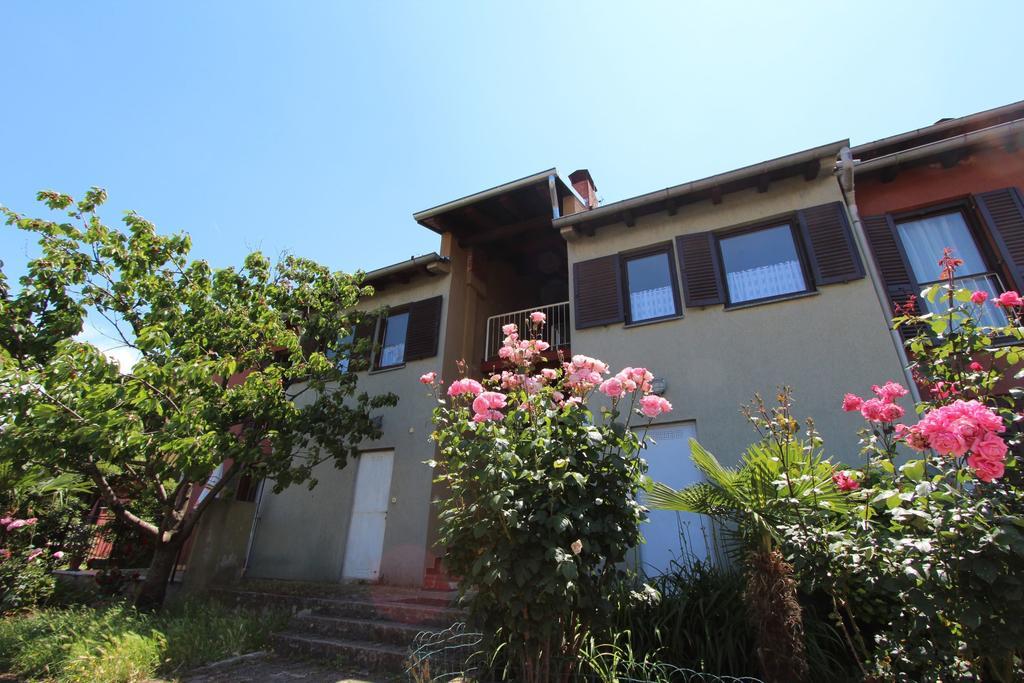 Apartment Mitton 2 ロヴィニ エクステリア 写真
